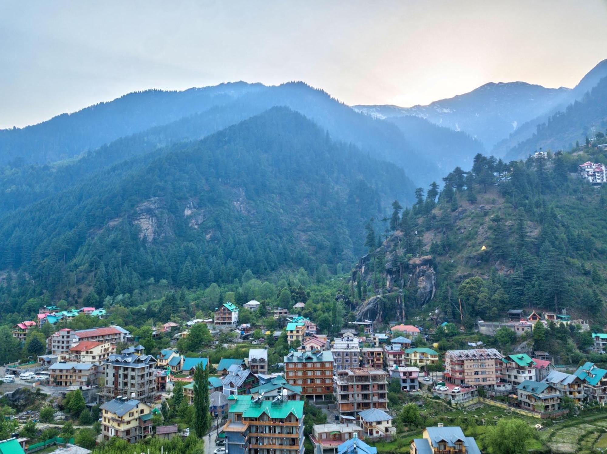 Hotel Swastik Grand Manali Zewnętrze zdjęcie