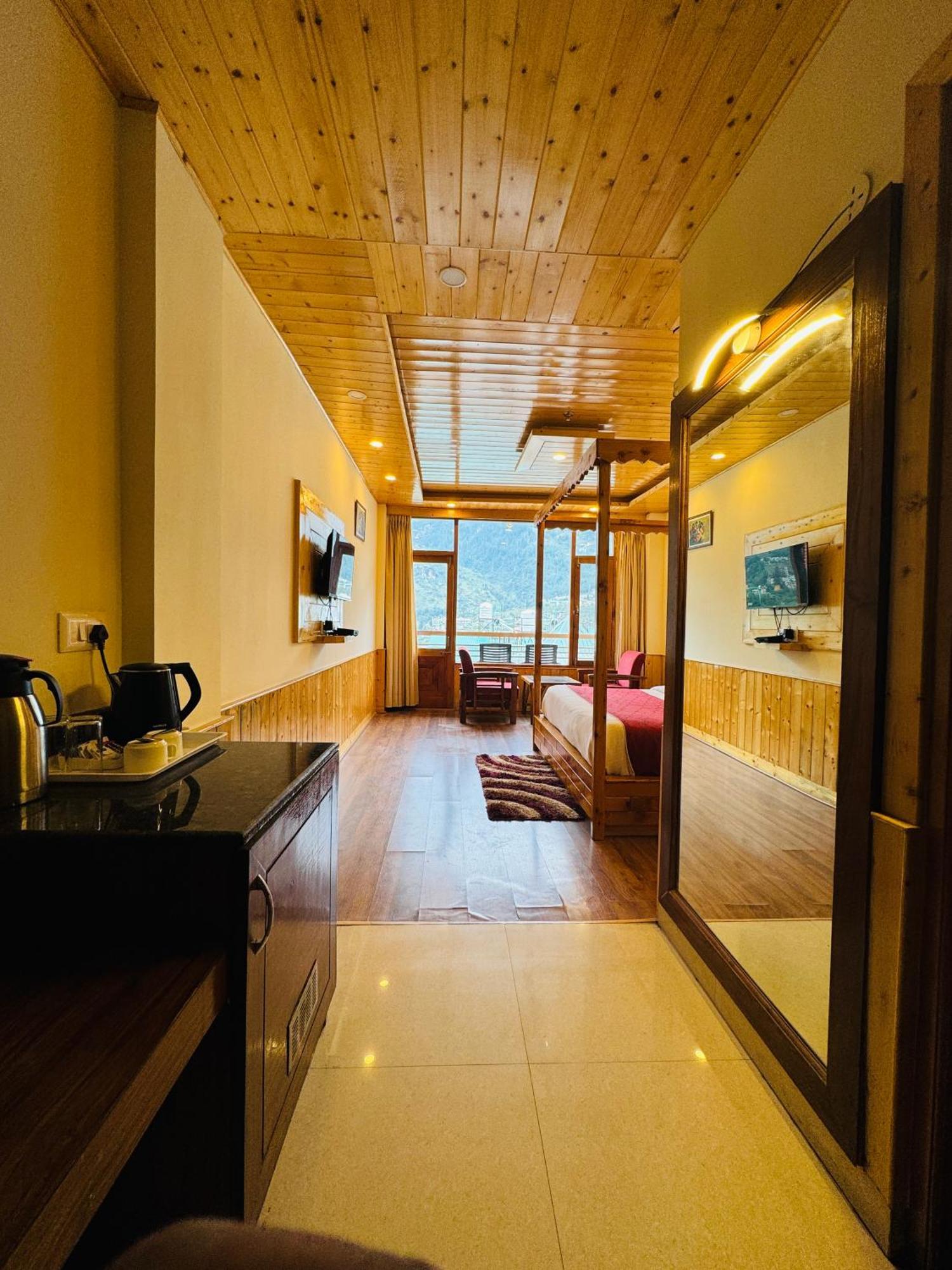 Hotel Swastik Grand Manali Zewnętrze zdjęcie