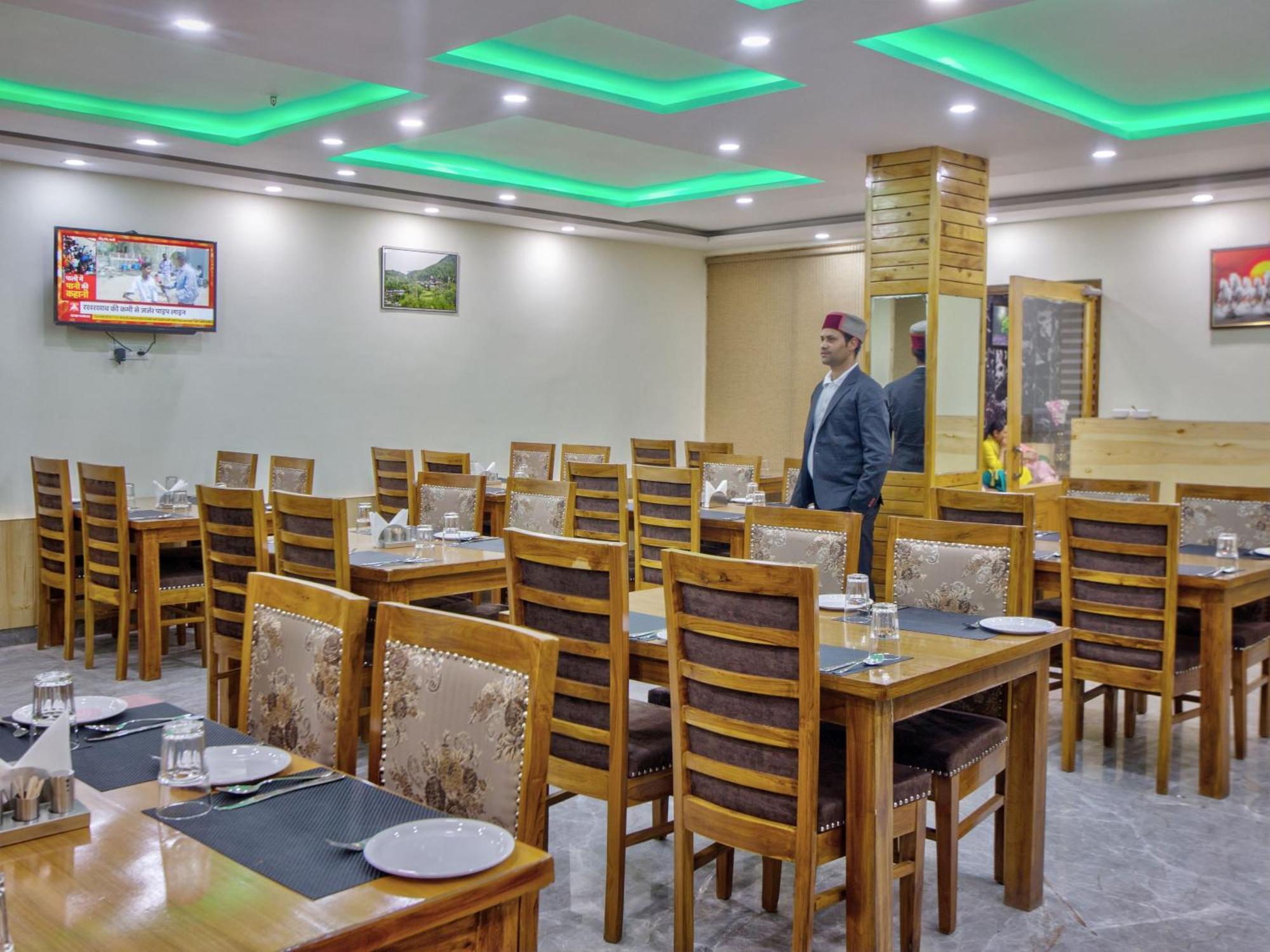 Hotel Swastik Grand Manali Zewnętrze zdjęcie